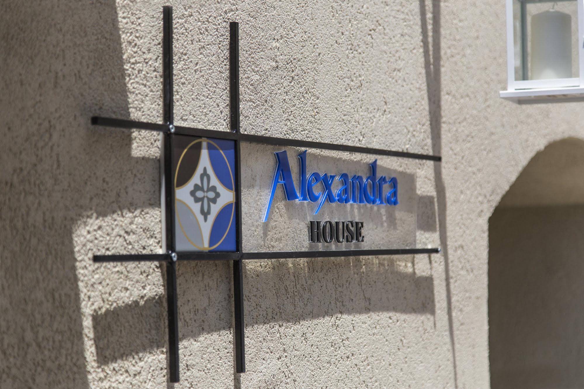 Alexandra House Hotel นาซาเรธ ภายนอก รูปภาพ
